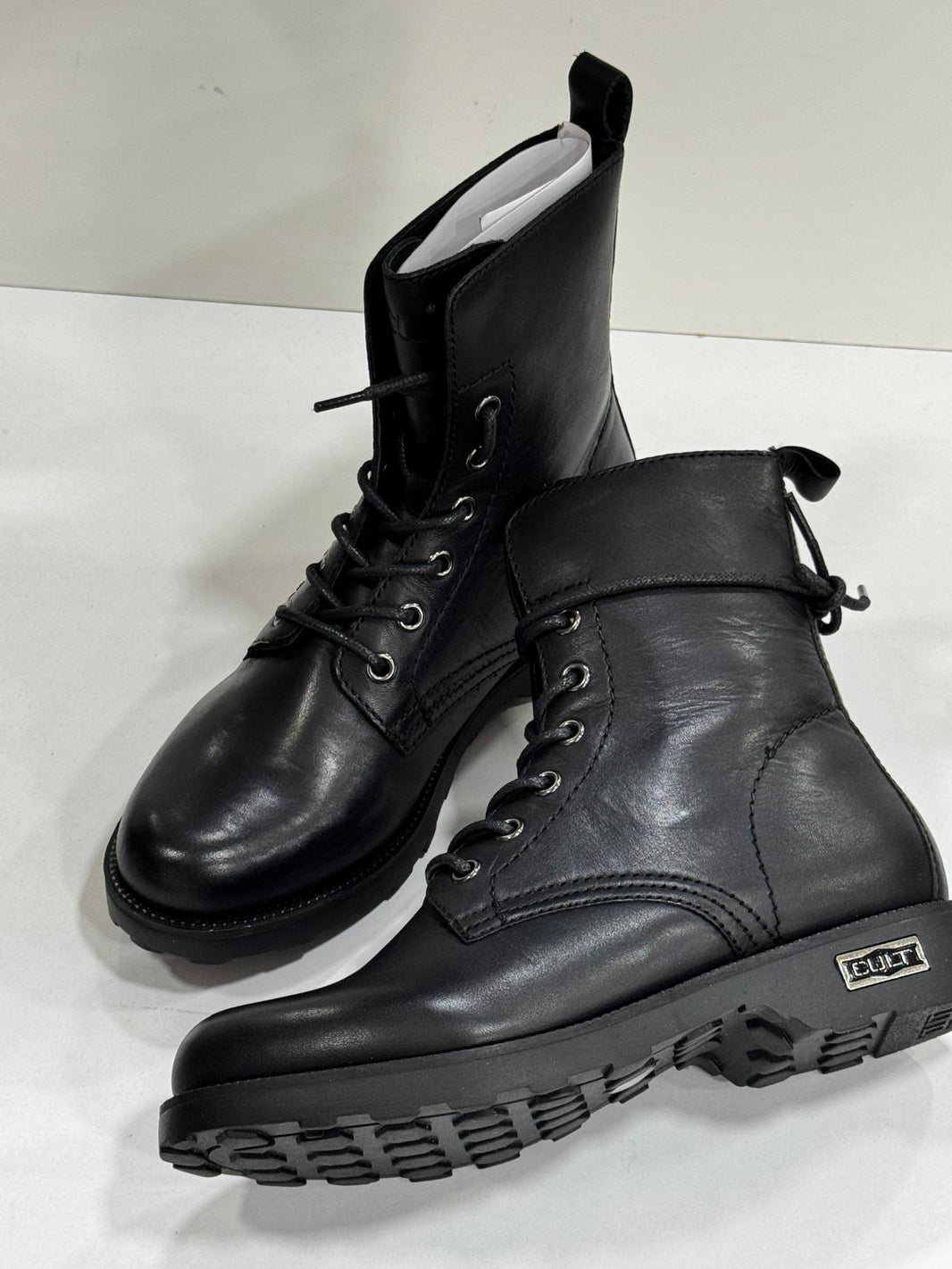 Anfibio Donna Cult ZEPPELIN 472