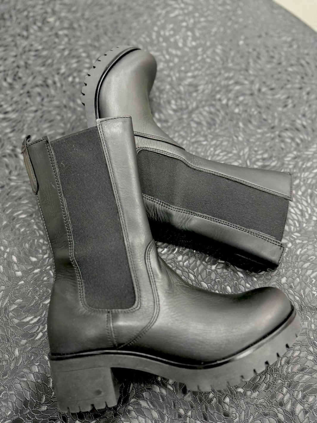 Stivaletto Agora' Modello Sophie Nero 44000