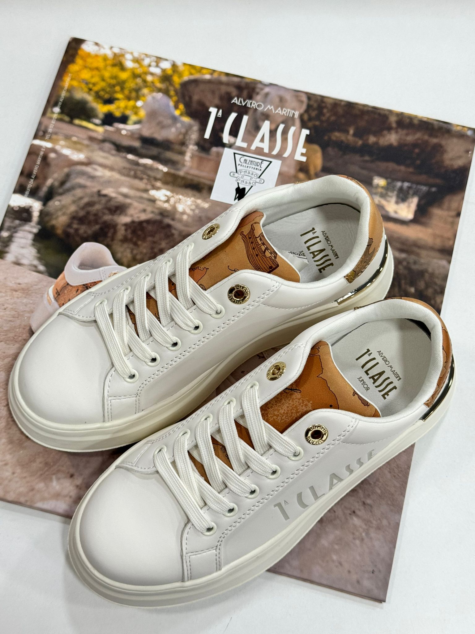 Sneakers Donna ALV By Alviero Martini – Poliuretano Con Tacco 5 Cm, Beige Mappa