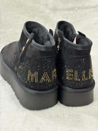 Eskimo Donna Marc Ellis LOOMY 1002