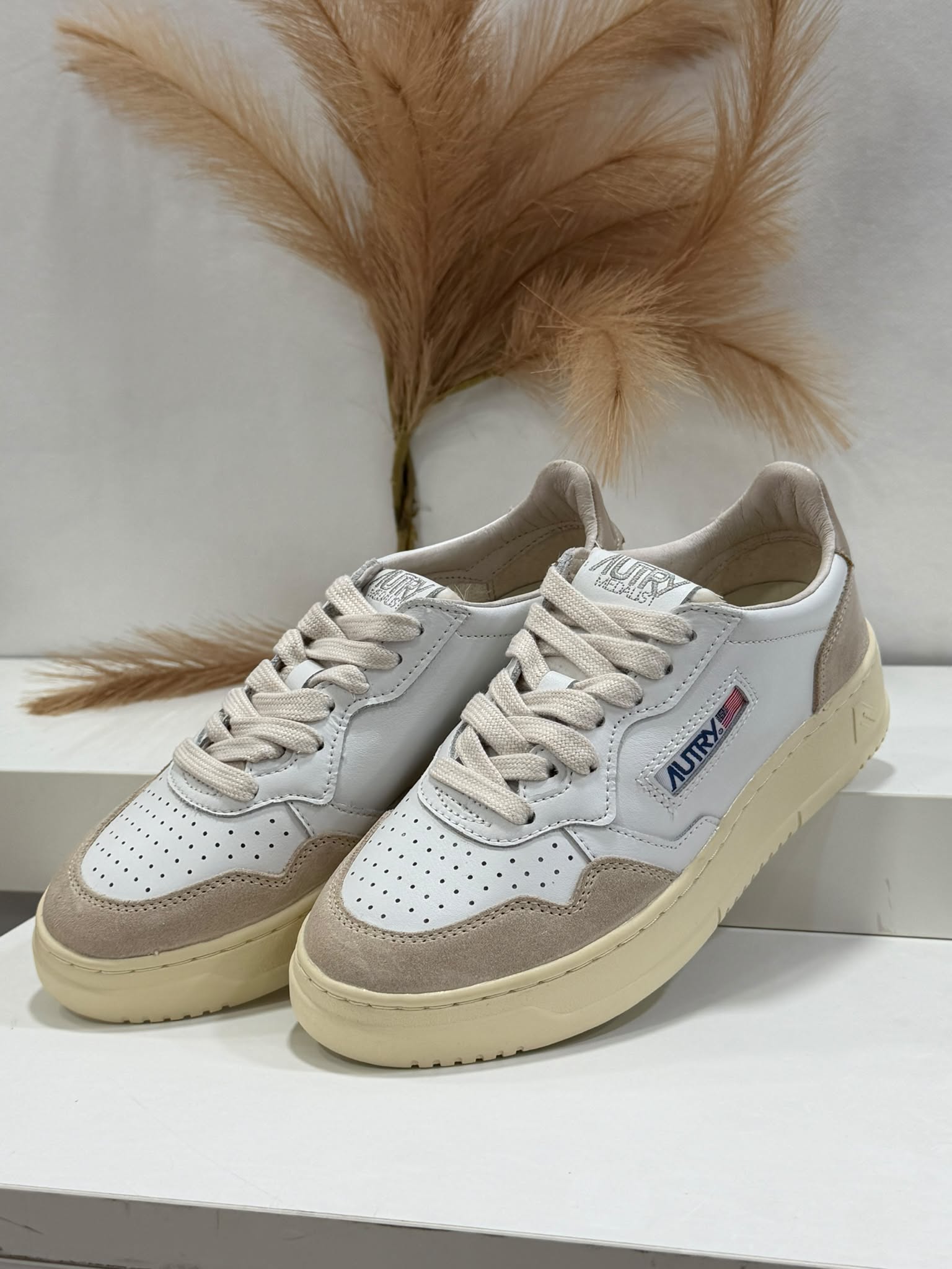 SNEAKERS AUTRY  MEDALIST LOW AULW LS58