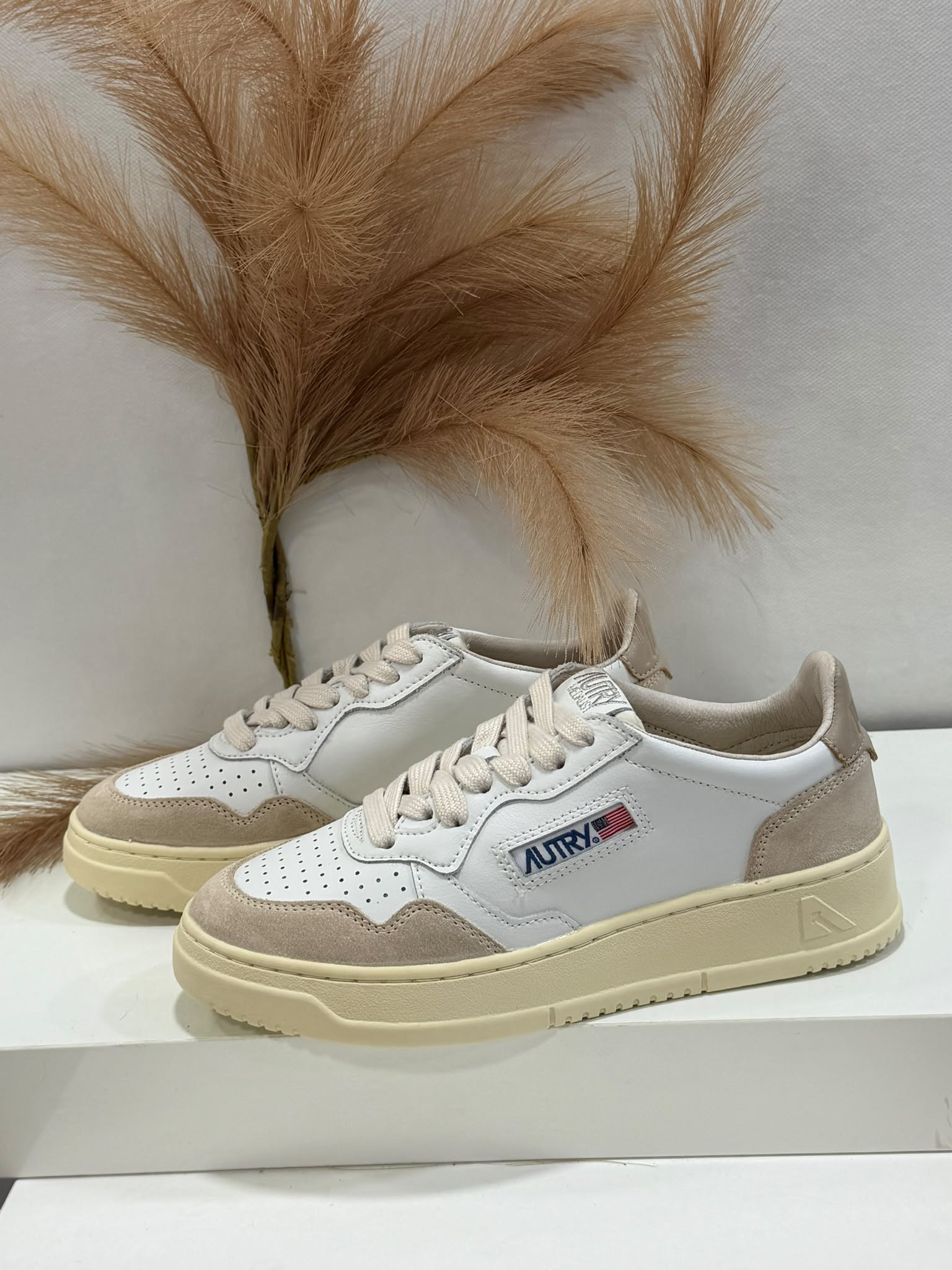SNEAKERS AUTRY  MEDALIST LOW AULW LS58